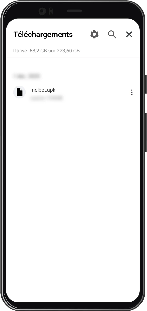 Ouvrez le dossier de téléchargements pour lancer le fichier Melbet APK officiel.